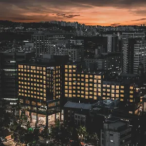 4* Отель Nine Tree By Parnas Insadong