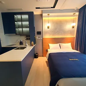 Elliy's Hotel Busan