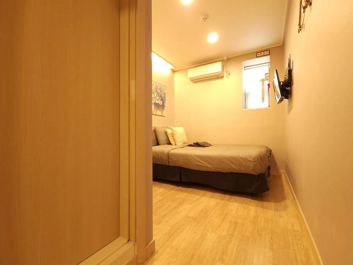 Oyo Hostel Myeongdong 1 0*, Seoul