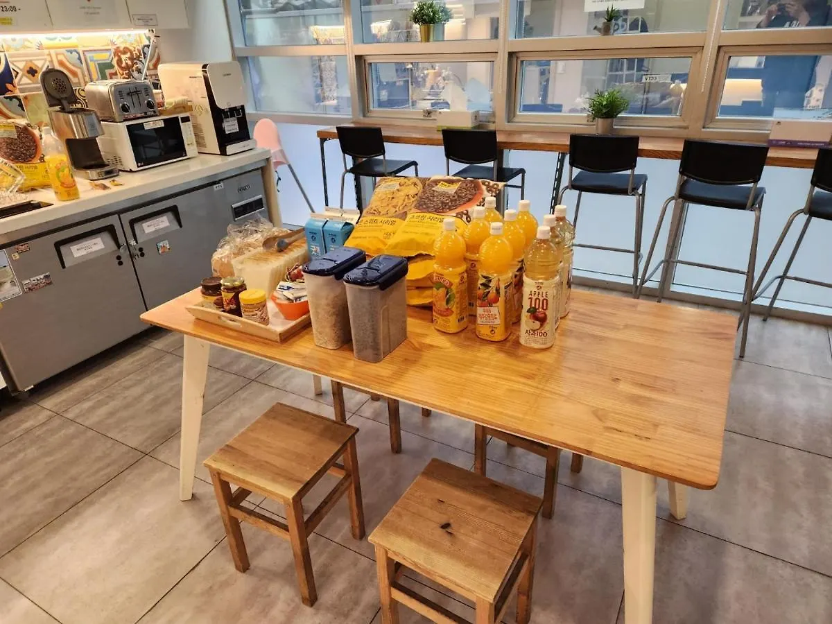 Oyo Hostel Myeongdong 1