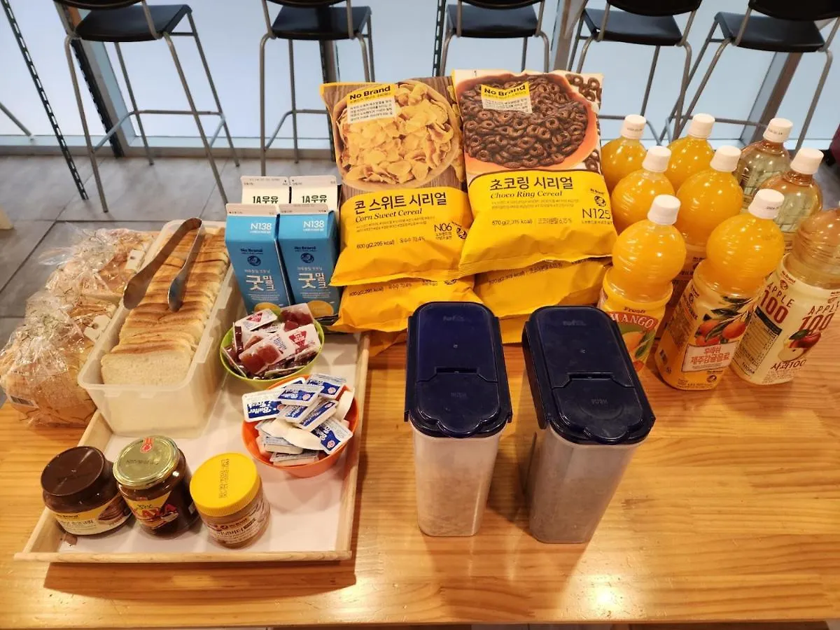 Oyo Hostel Myeongdong 1